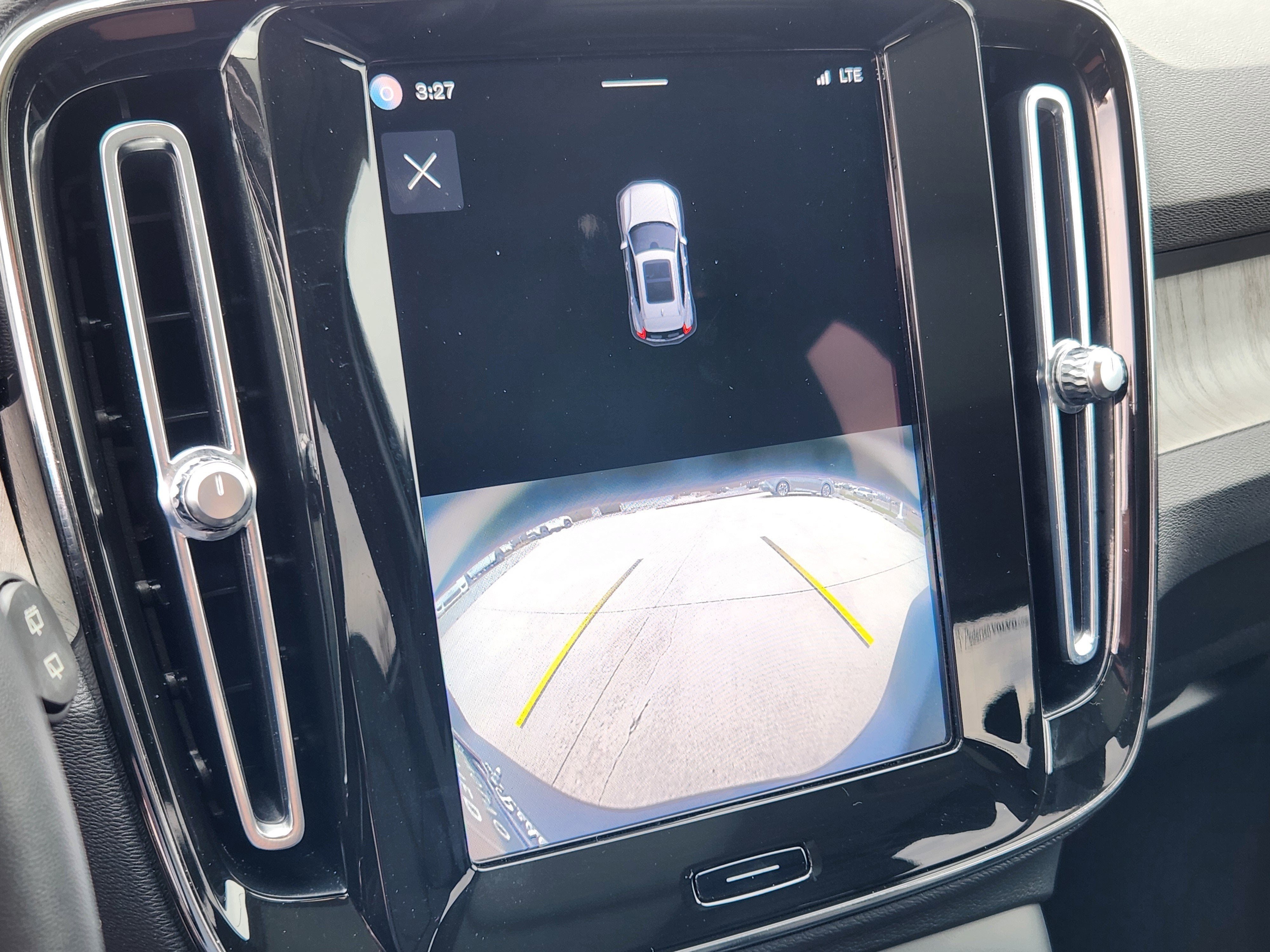 2023 Volvo XC40 Ultimate