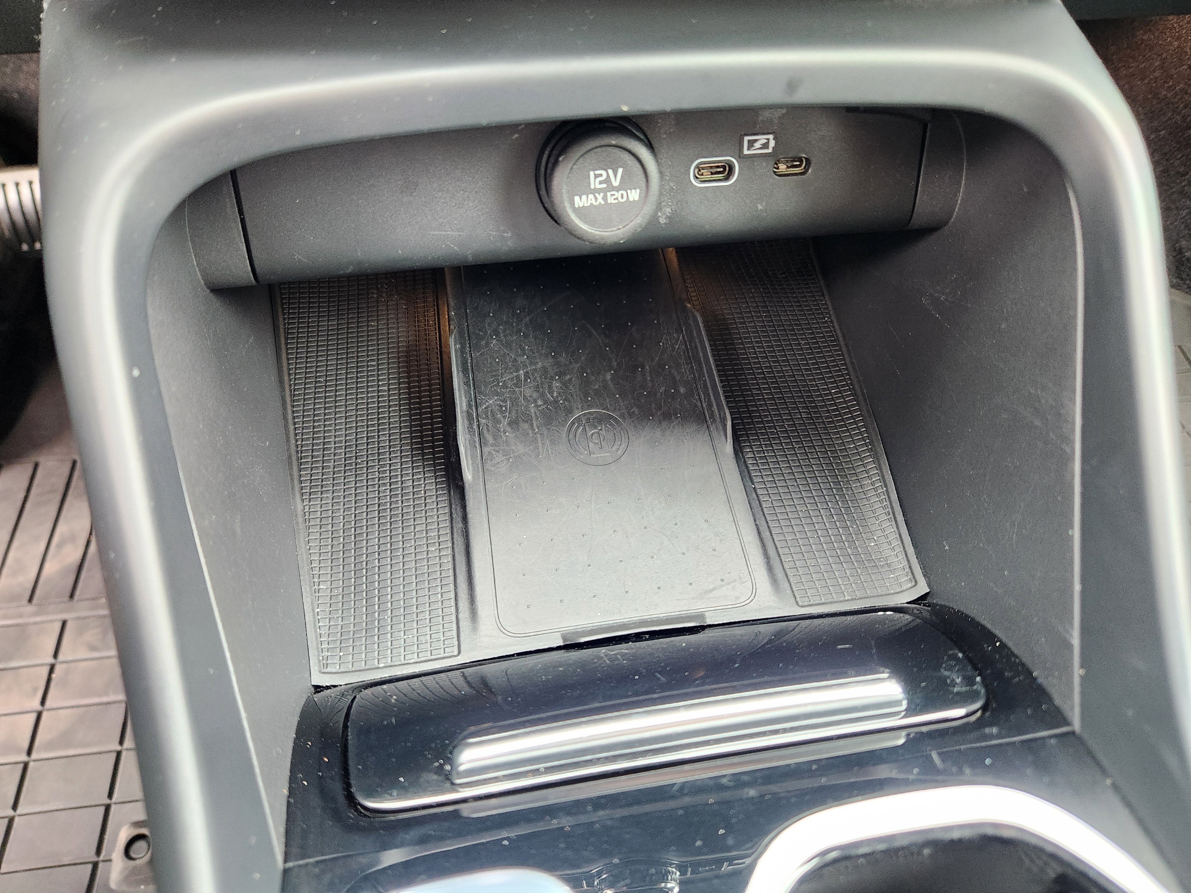 2023 Volvo XC40 Ultimate