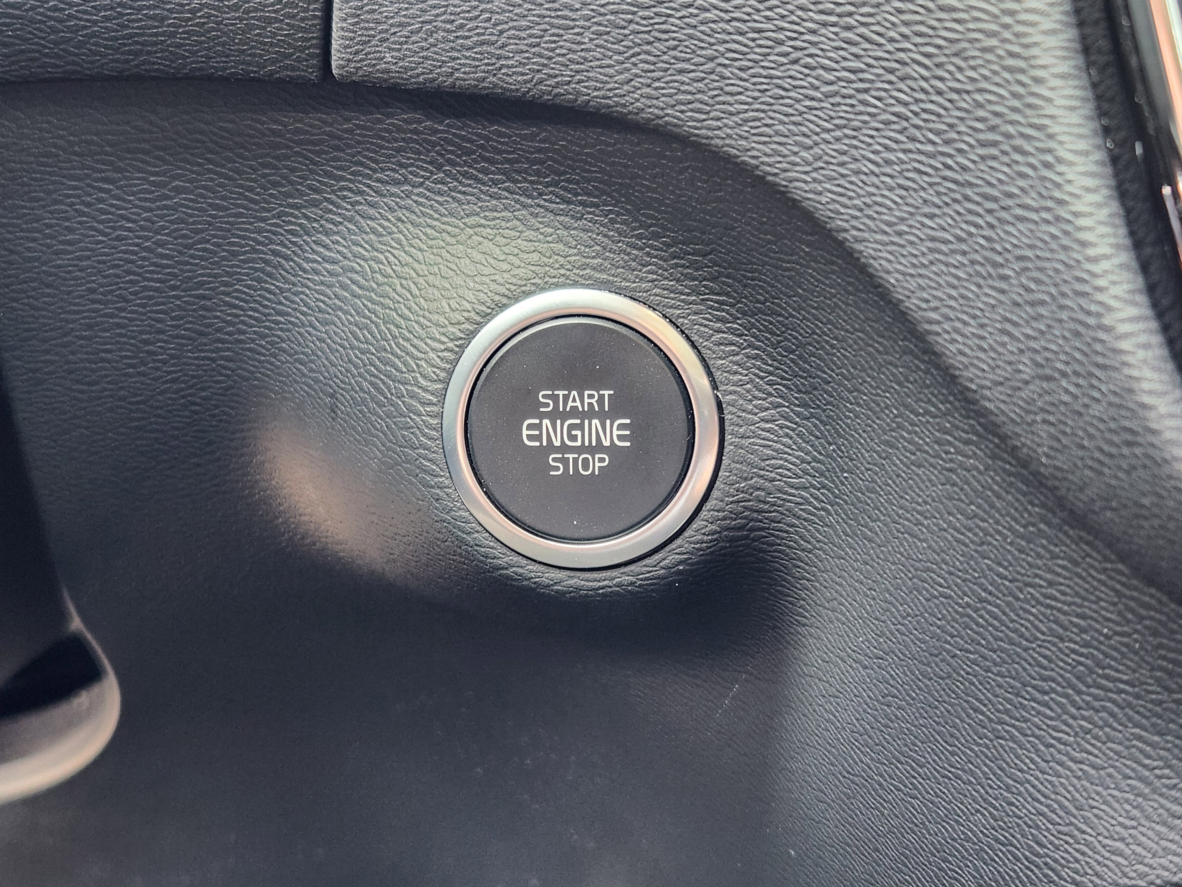 2023 Volvo XC40 Ultimate