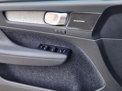 2023 Volvo XC40 Ultimate