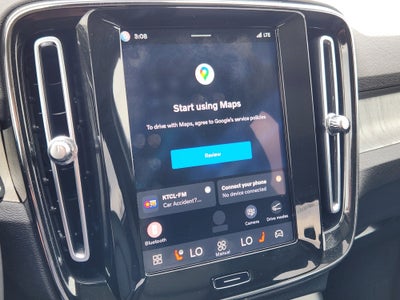 2024 Volvo XC40 B5 Plus Dark Theme