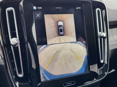 2024 Volvo XC40 B5 Plus Dark Theme