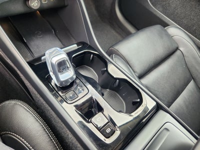 2024 Volvo XC40 B5 Plus Dark Theme