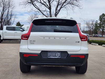 2024 Volvo XC40 B5 Plus Dark Theme