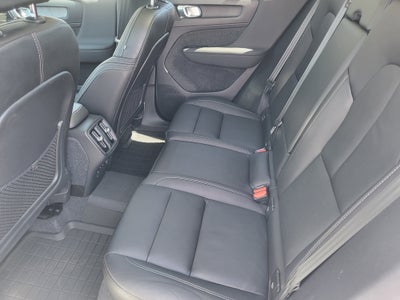 2024 Volvo XC40 B5 Plus Dark Theme