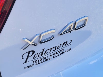 2024 Volvo XC40 B5 Plus Dark Theme