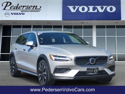 2024 Volvo V60 Cross Country Ultimate