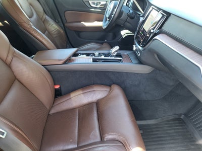 2024 Volvo V60 Cross Country Ultimate