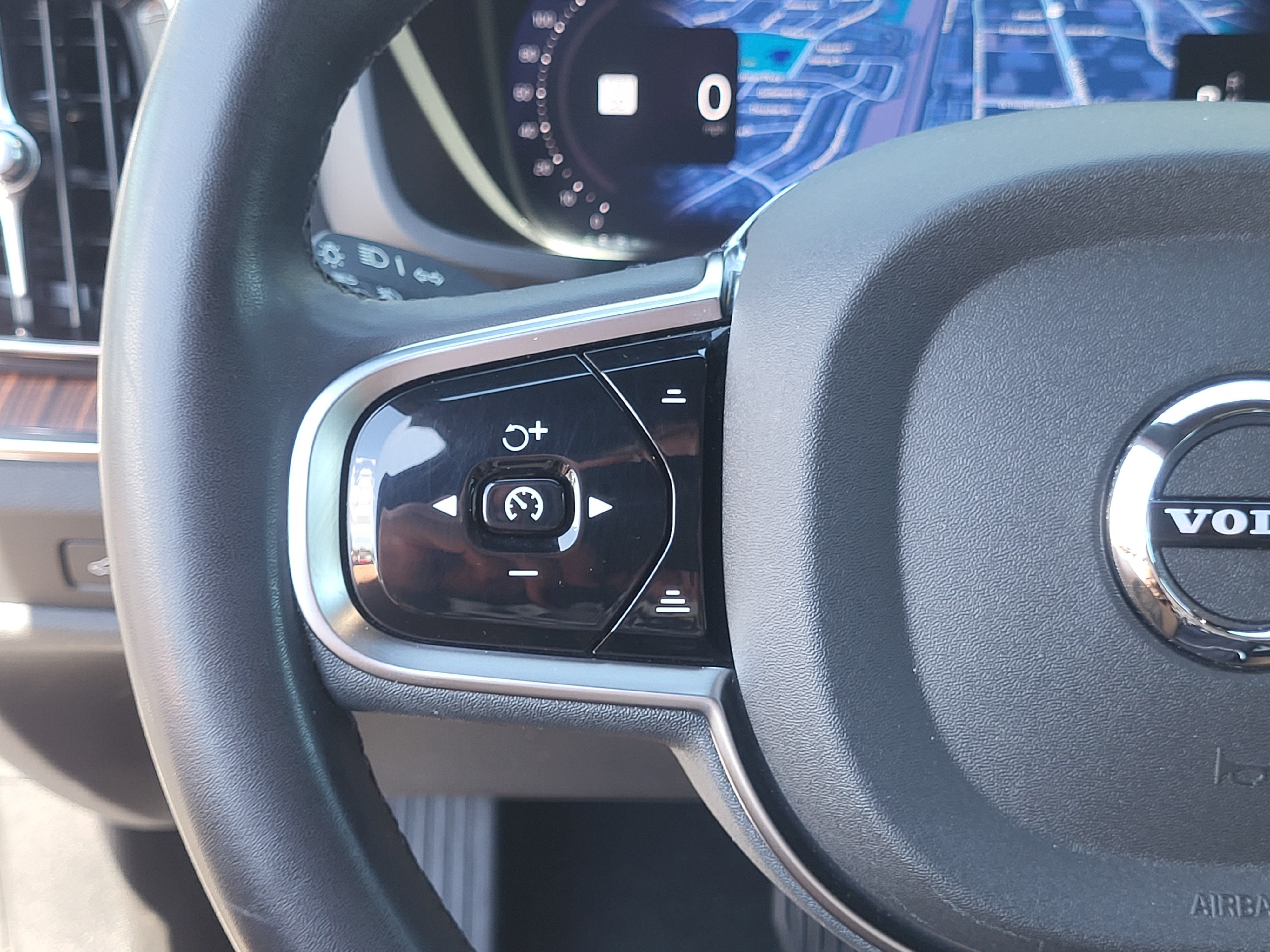 2024 Volvo V60 Cross Country Ultimate