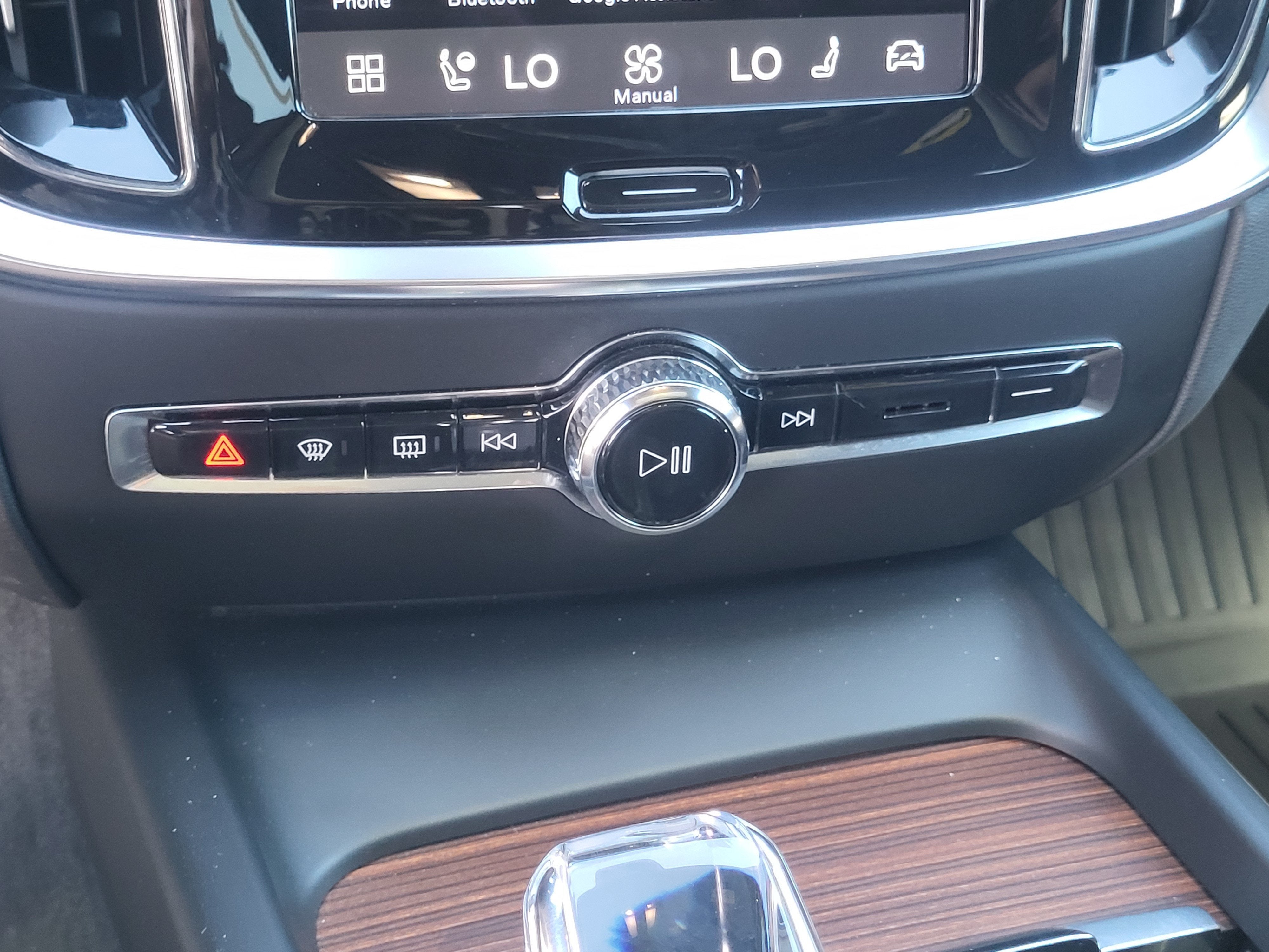 2024 Volvo V60 Cross Country Ultimate