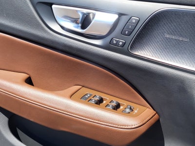 2024 Volvo V60 Cross Country Ultimate
