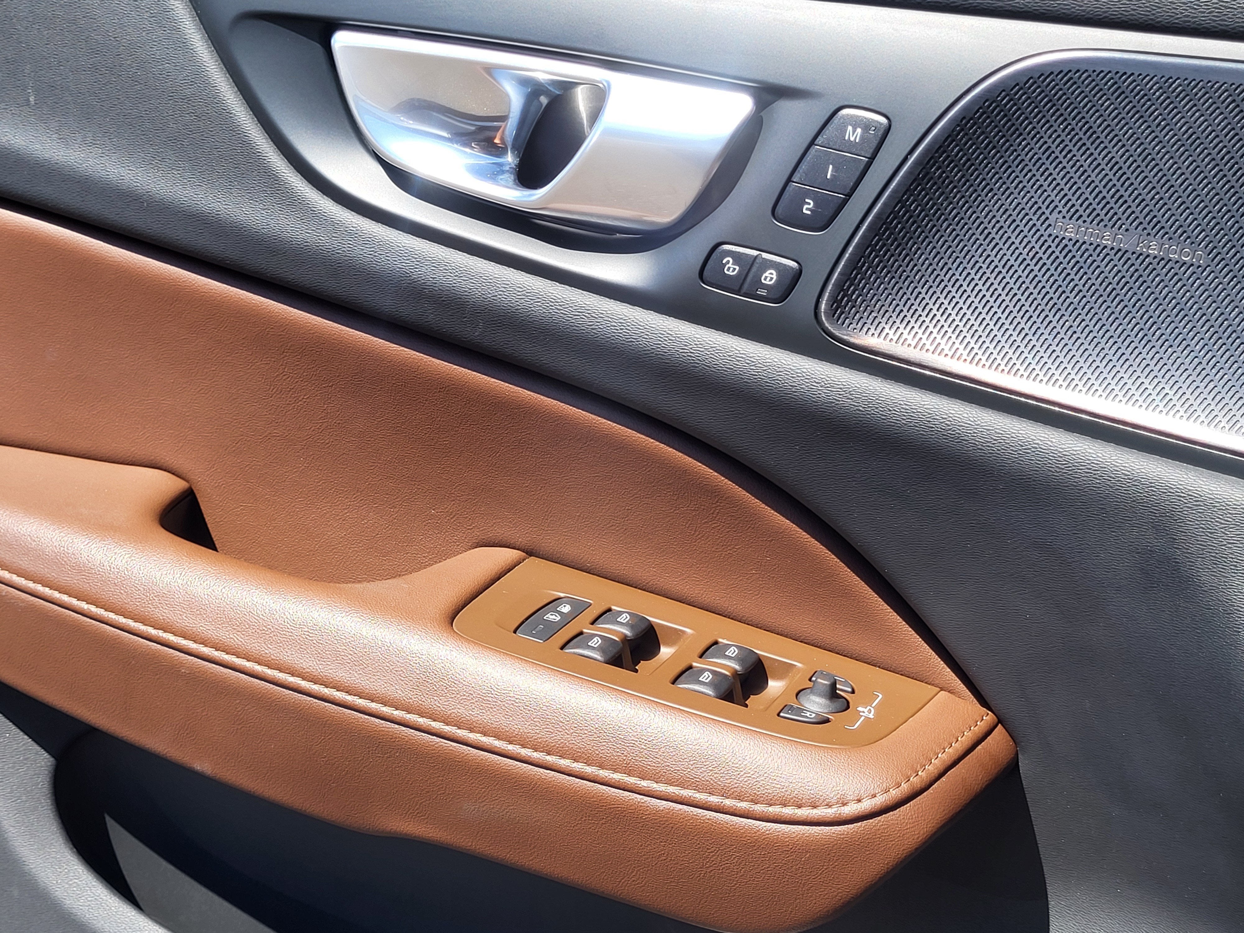 2024 Volvo V60 Cross Country Ultimate