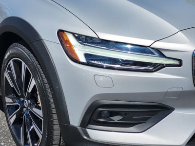 2024 Volvo V60 Cross Country Ultimate