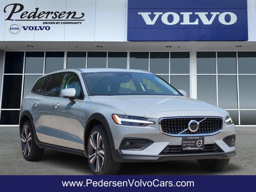 2026 Volvo V60 Cross Country B5 Plus