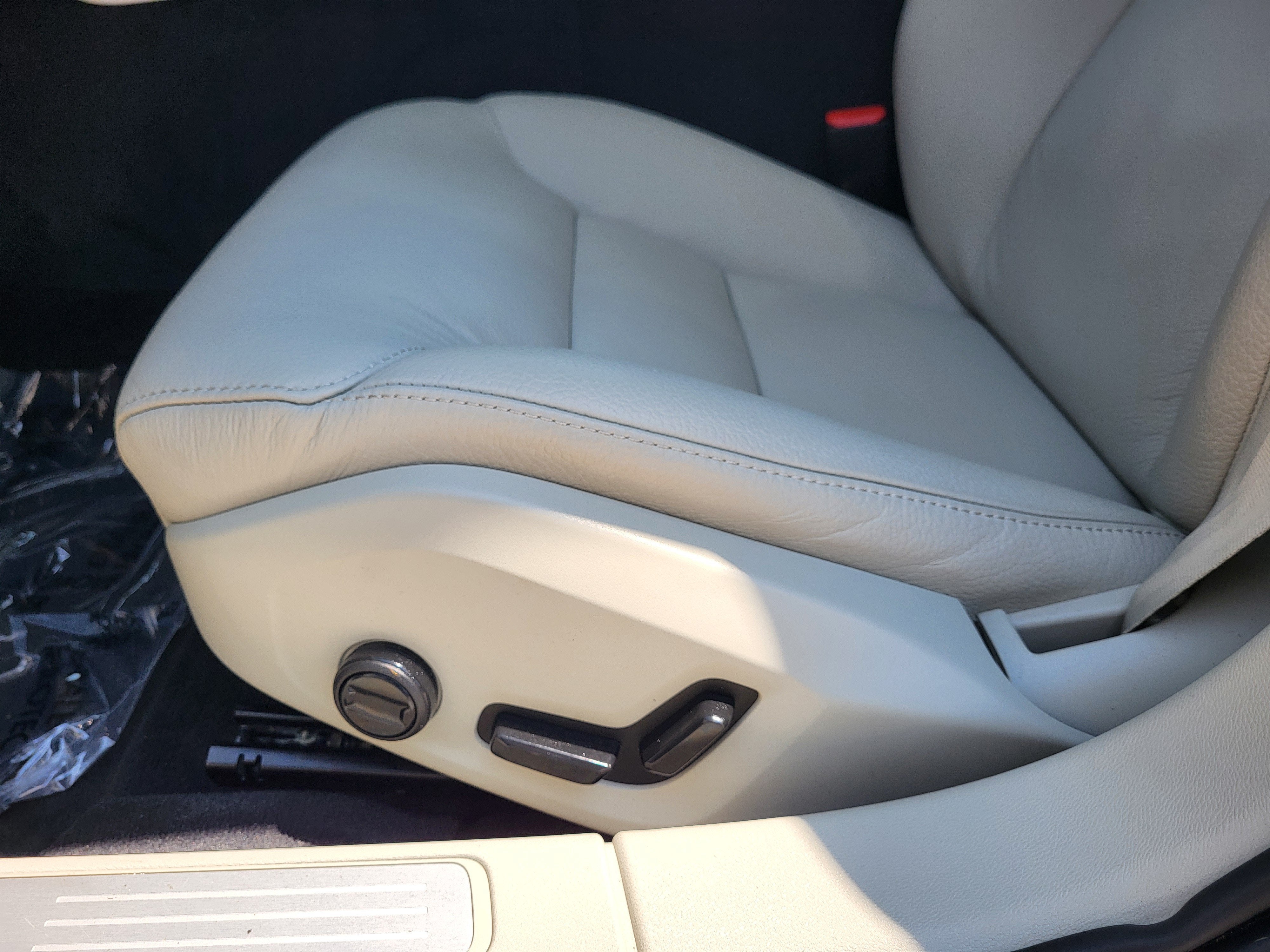 2026 Volvo V60 Cross Country B5 Plus
