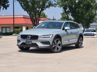 2026 Volvo V60 Cross Country B5 Plus
