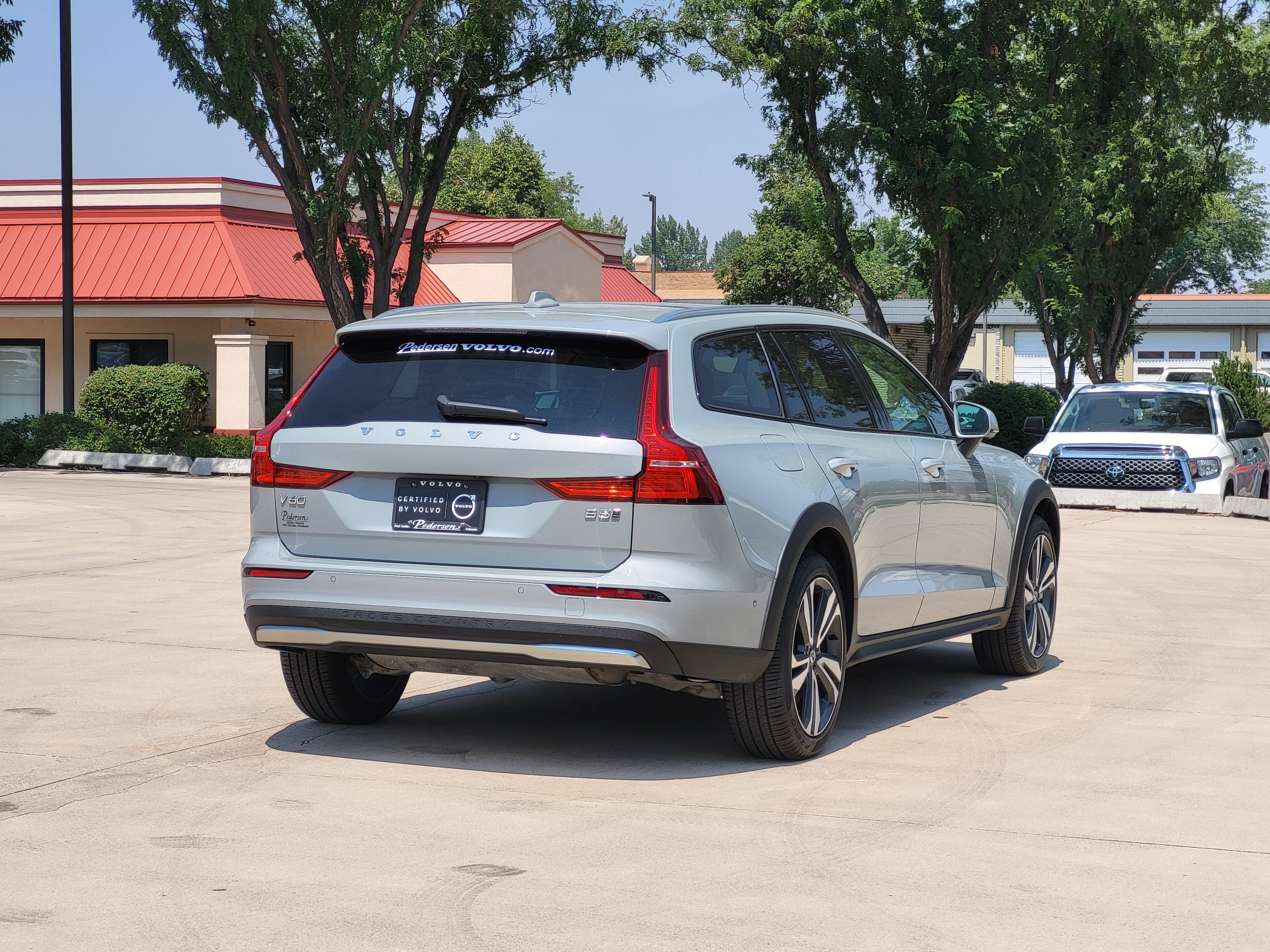 2026 Volvo V60 Cross Country B5 Plus