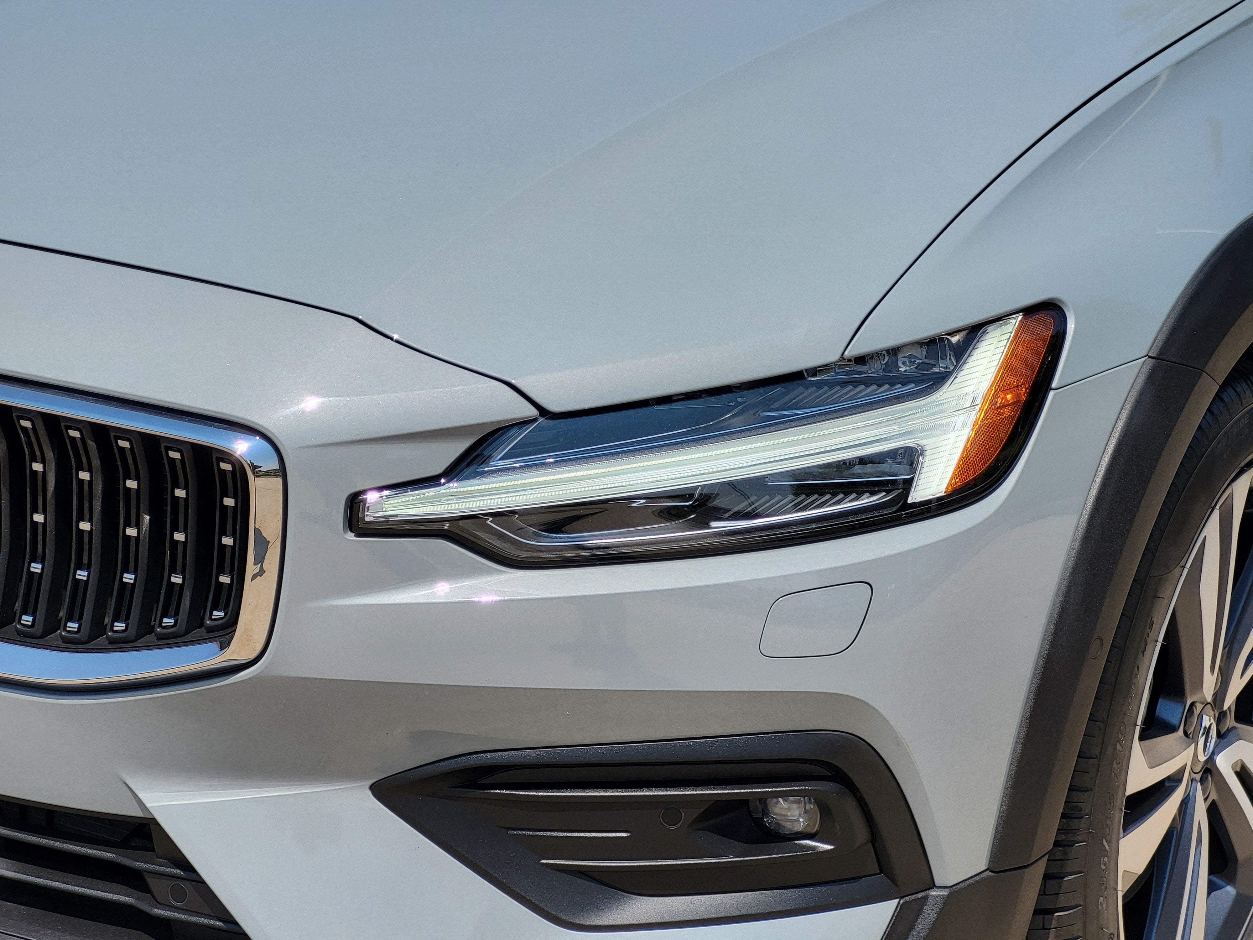 2026 Volvo V60 Cross Country B5 Plus