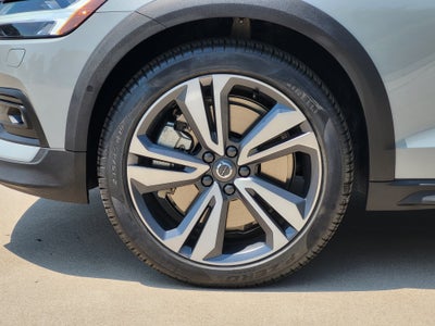 2026 Volvo V60 Cross Country B5 Plus