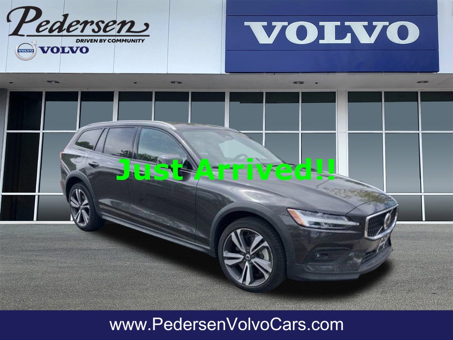 2025 Volvo V60 Cross Country B5 Plus