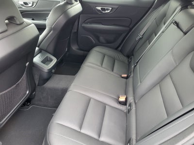 2024 Volvo V60 Cross Country B5 Plus