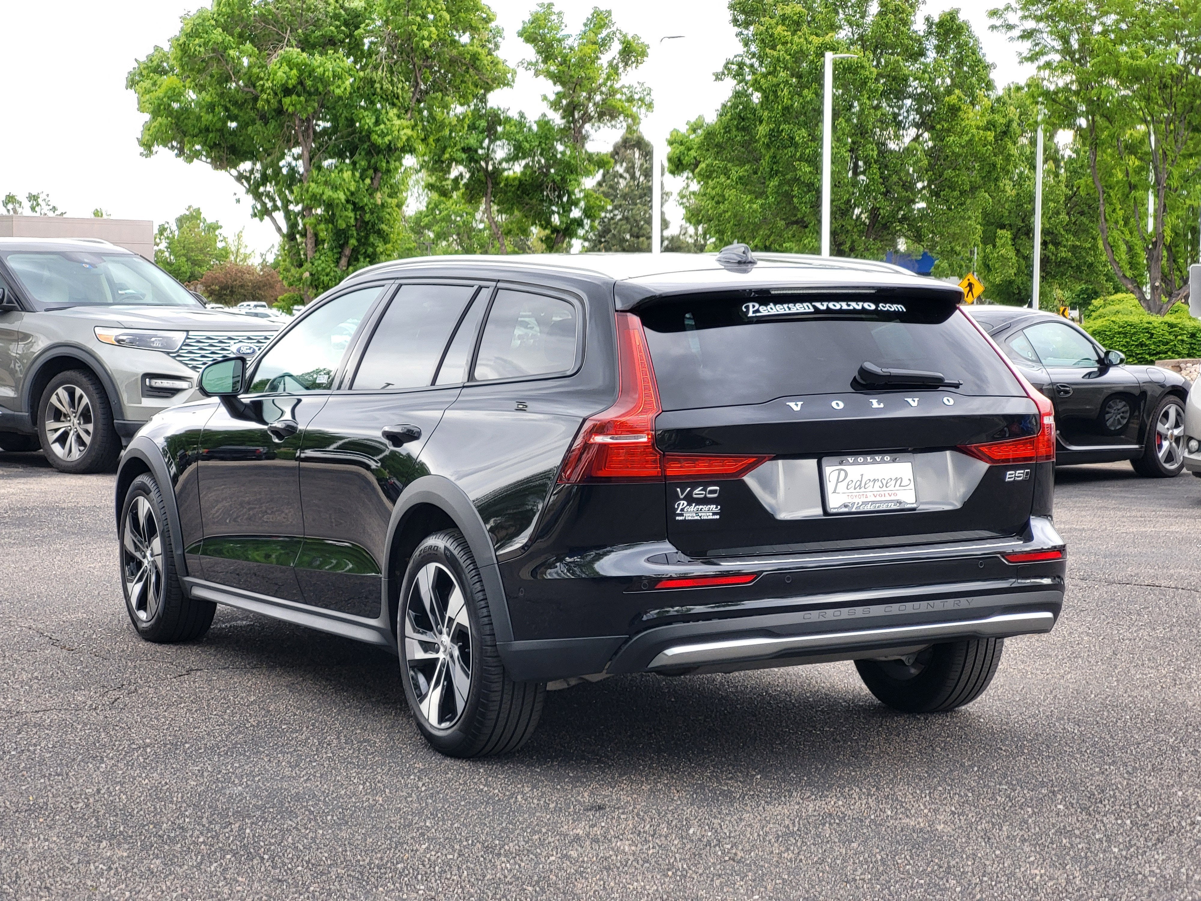 2024 Volvo V60 Cross Country B5 Plus