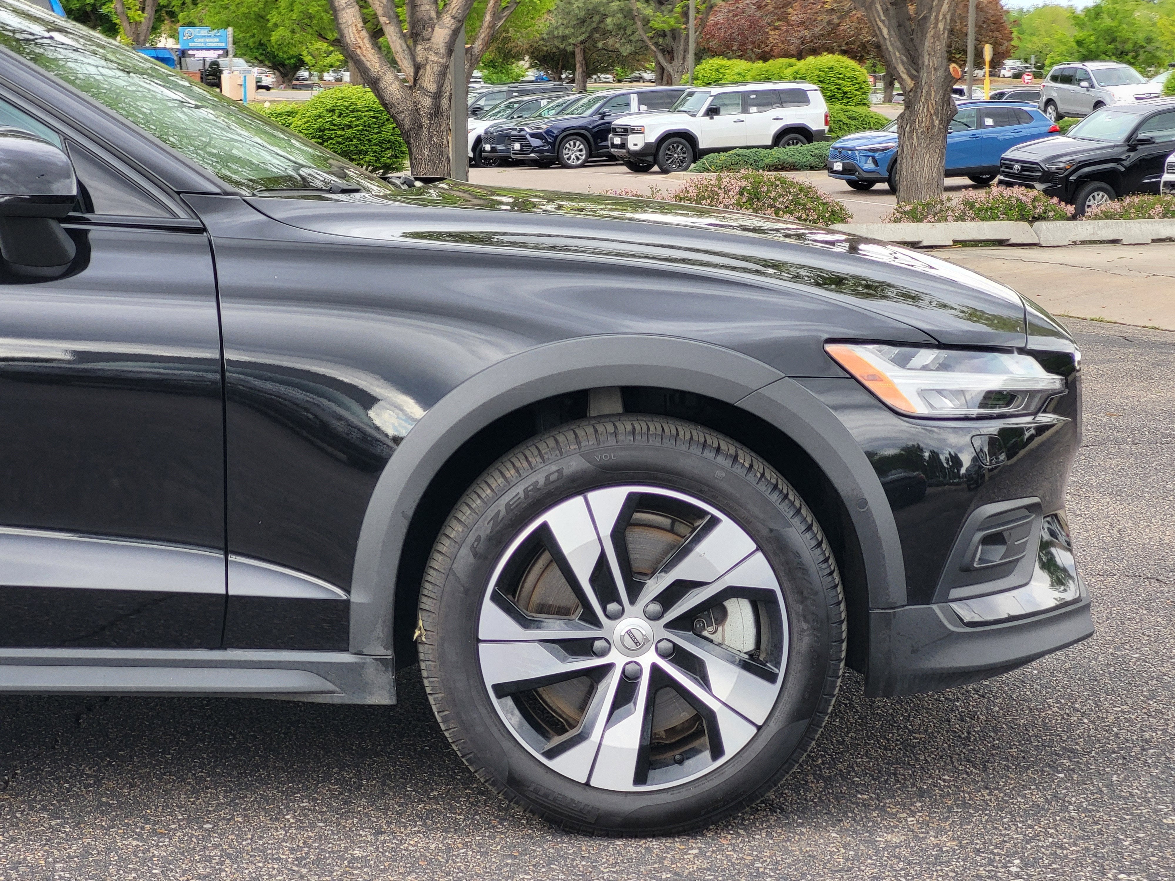2024 Volvo V60 Cross Country B5 Plus
