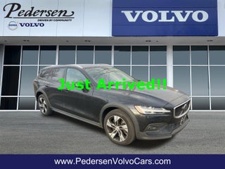 2024 Volvo V60 Cross Country B5 Plus