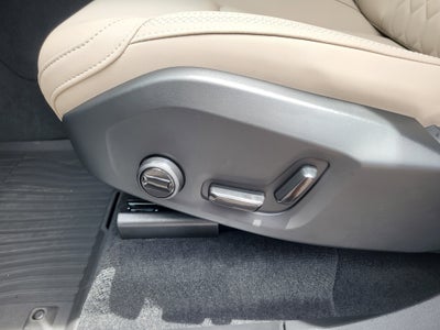 2026 Volvo XC90 B5 Plus