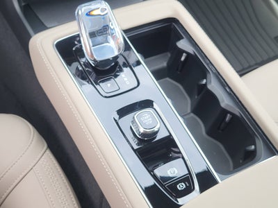 2026 Volvo XC90 B5 Plus
