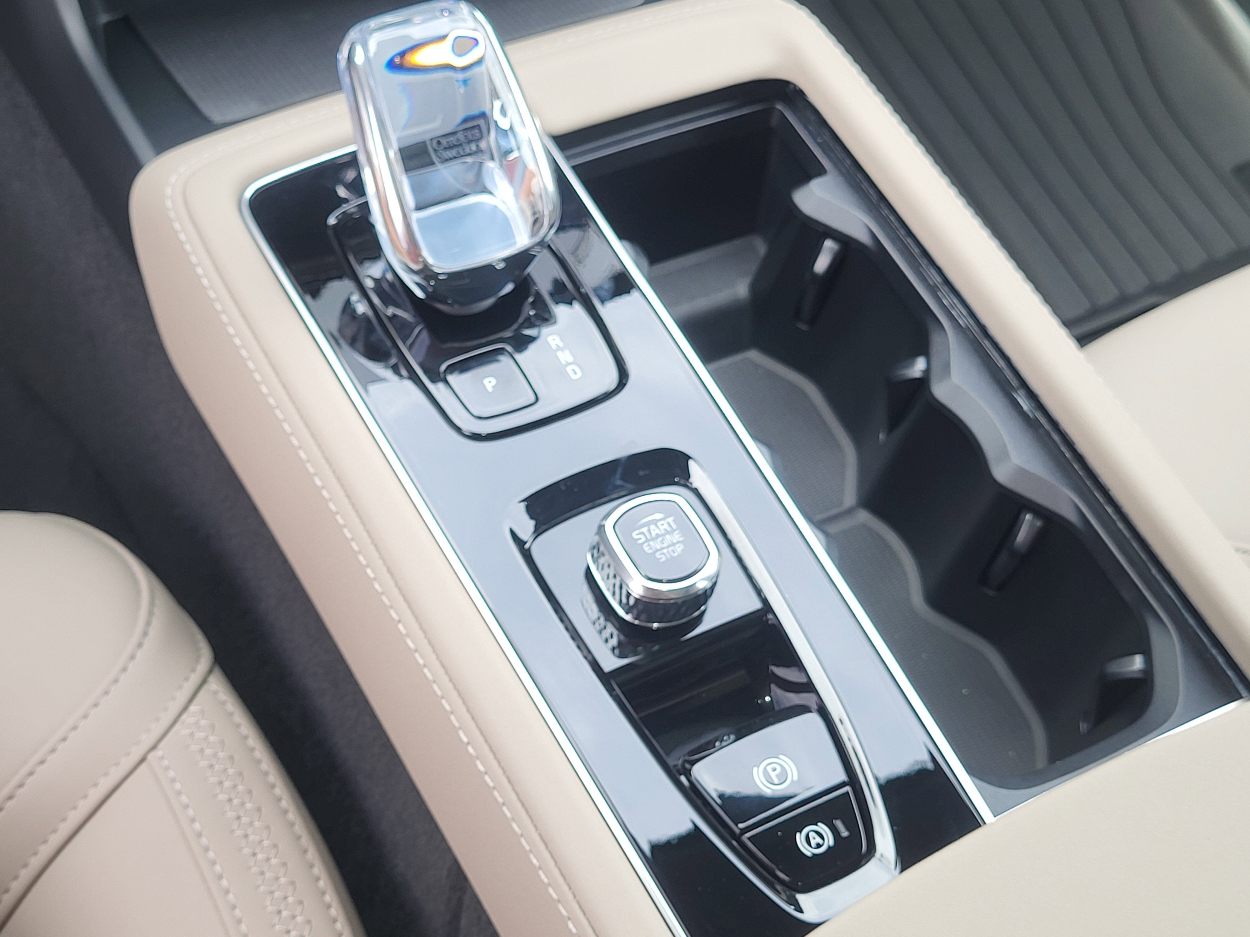 2026 Volvo XC90 B5 Plus