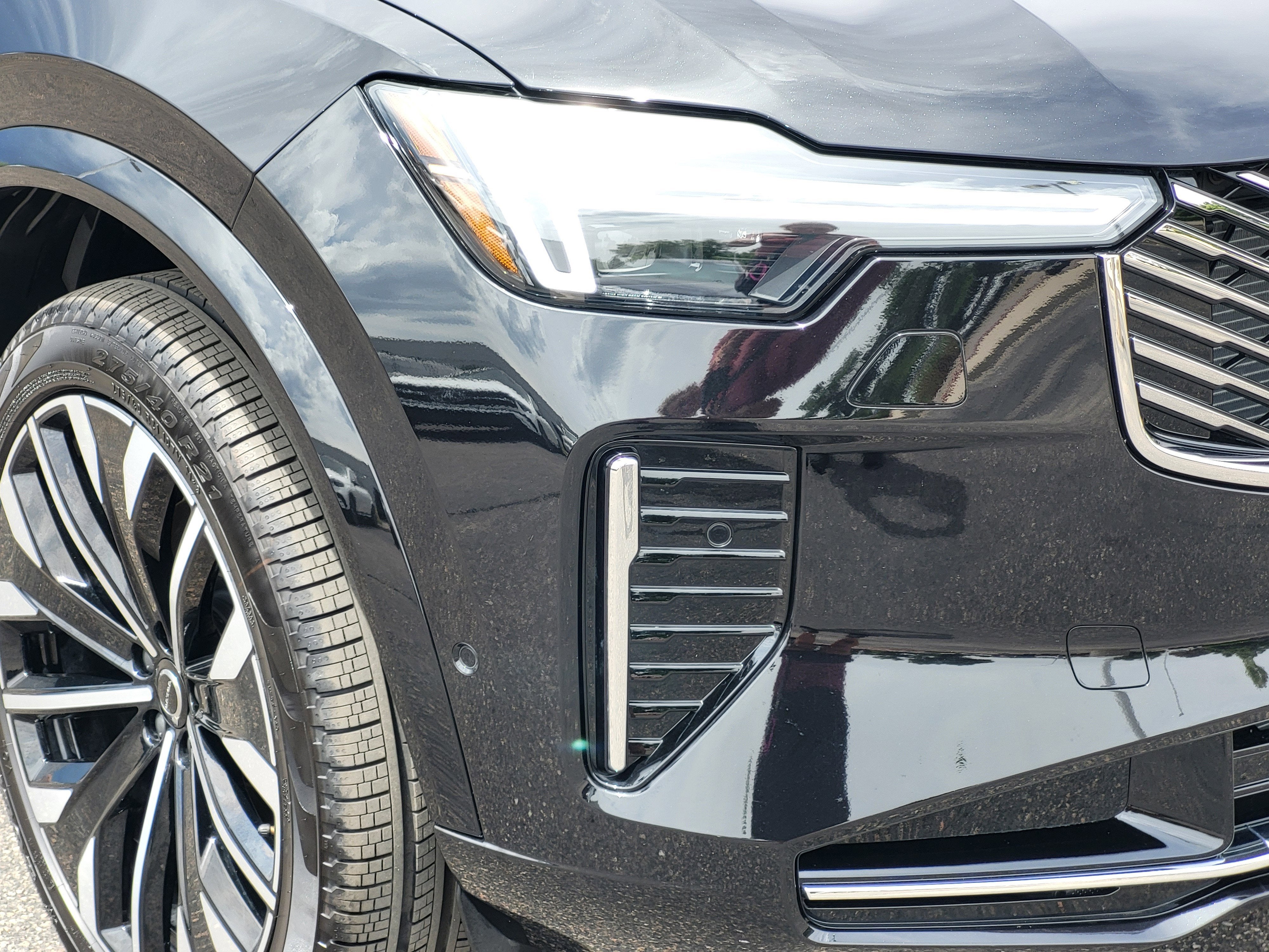 2026 Volvo XC90 B5 Plus