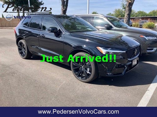 2025 Volvo XC60 B5 Ultra Black Edition